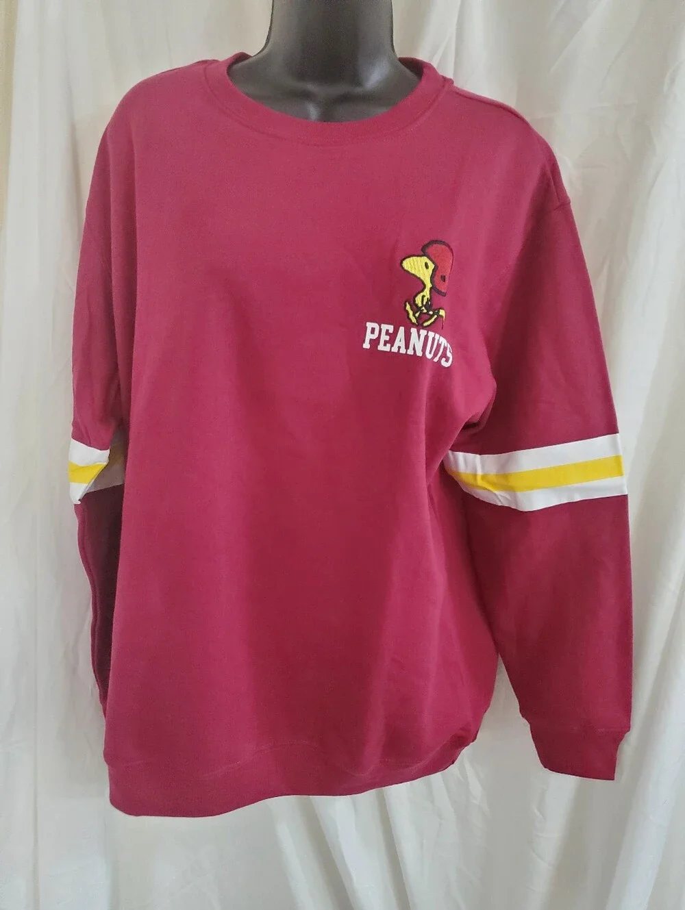 Peanuts Snoopy & Woodstock  established 1950 #50 dark red sweatshirt size L NEW